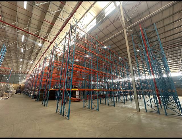 8,500M² WAREHOUSE FOR SALE IN LINBRO PARK